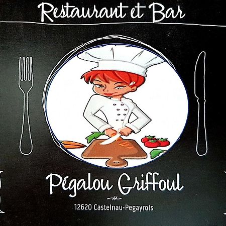La Petite Maison Des Artistes Castelnau-Pégayrols 外观 照片