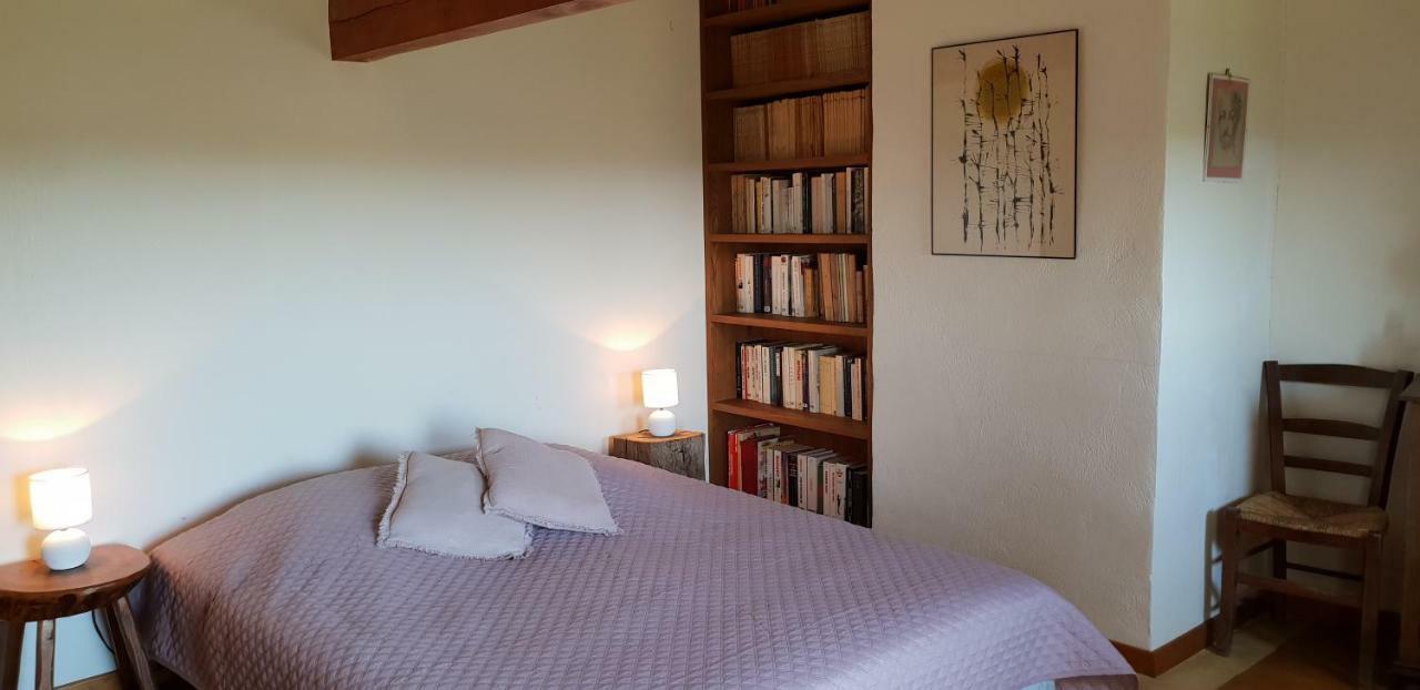 La Petite Maison Des Artistes Castelnau-Pégayrols 外观 照片